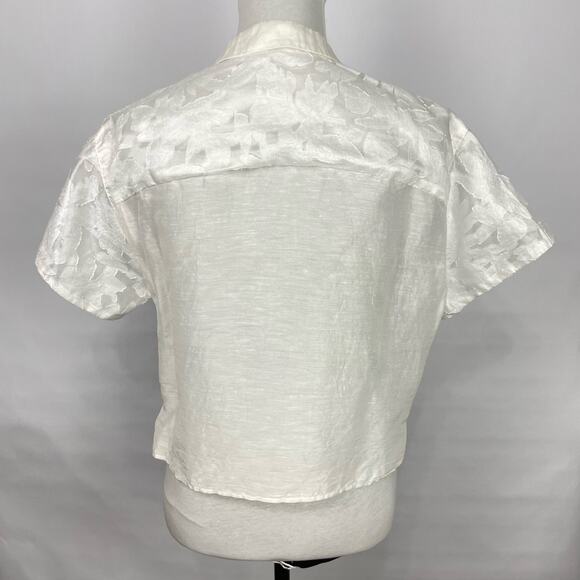 Evidence | White Sheer Floral Button Semi Cropped Camp Shirt Blouse - Picture 3 of 10